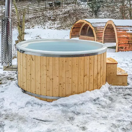 בית נופש Amazing In With Sauna